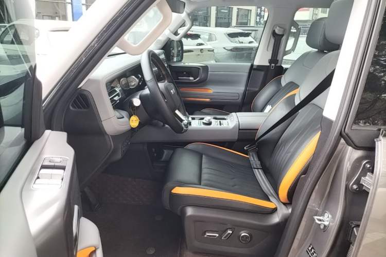 Used BAIC Off-Road BJ40 Electric Drive 2025 Standard Edition Left Front Seat