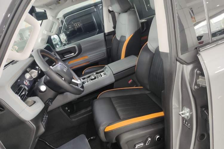 Used BAIC Off-Road BJ40 Electric Drive 2025 Advanced Edition Left Front Seat