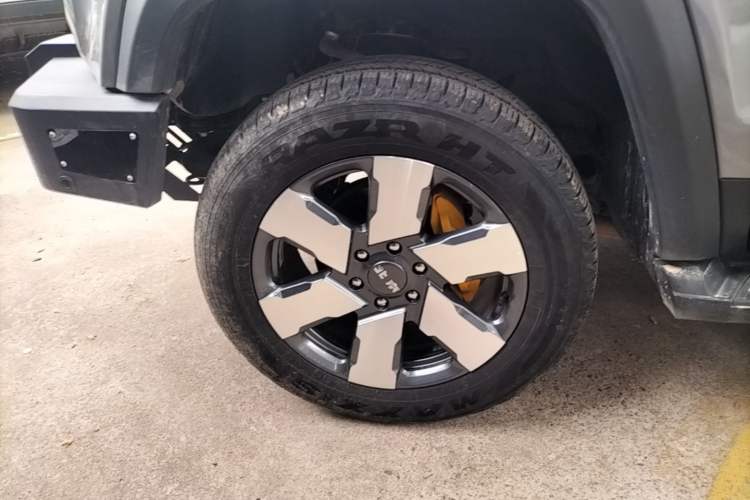 Used BAIC Off-Road BJ40 Electric Drive 2025 Standard Edition Left Front Wheel Hub
