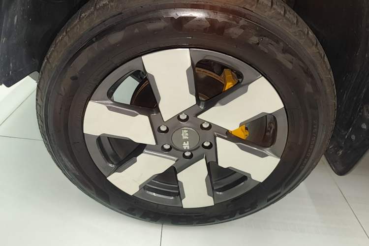 Used BAIC Off-Road BJ40 Electric Drive 2025 Advanced Edition Left Front Wheel Hub