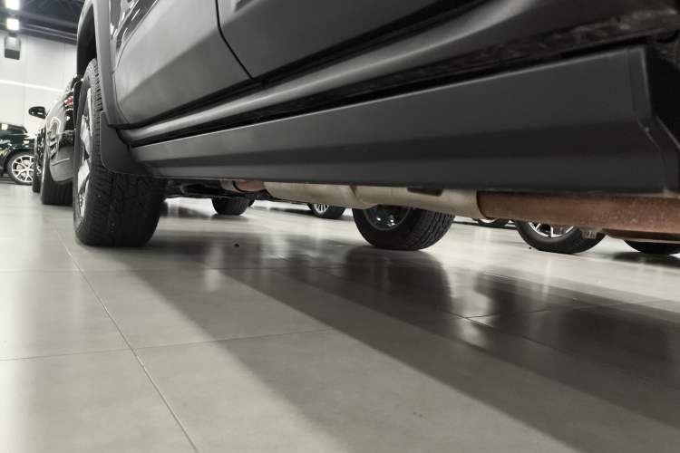 Used BAIC Off-Road BJ40 Electric Drive 2025 Advanced Edition Left Side Sill