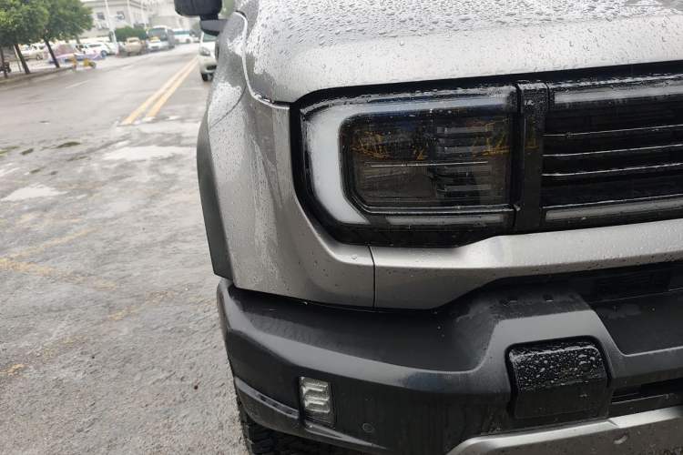 Used BAIC Off-Road BJ40 Electric Drive 2025 Advanced Edition Right Front Headlight
