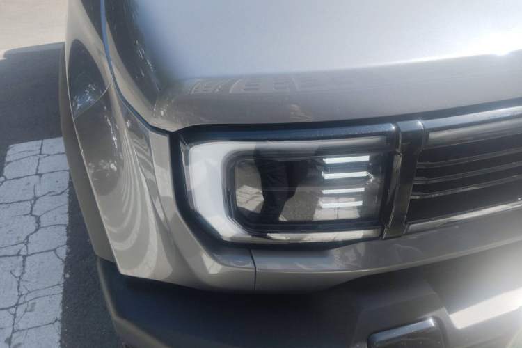 Used BAIC Off-Road BJ40 Electric Drive 2025 Advanced Edition Right Front Headlight