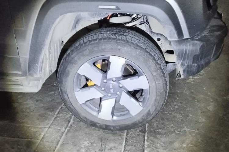 Used BAIC Off-Road BJ40 Electric Drive 2025 Standard Edition Right Front Wheel Hub