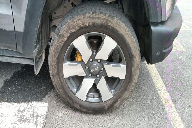 Used BAIC Off-Road BJ40 Electric Drive 2025 Advanced Edition Right Front Wheel Hub