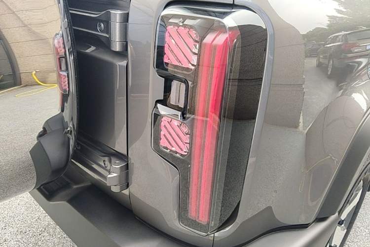 Used BAIC Off-Road BJ40 Electric Drive 2025 Standard Edition Right Rear Taillight