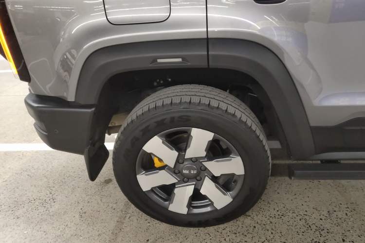Used BAIC Off-Road BJ40 Electric Drive 2025 Advanced Edition Right Rear Wheel Hub