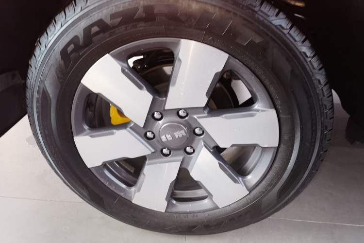 Used BAIC Off-Road BJ40 Electric Drive 2025 Advanced Edition Right Rear Wheel Hub