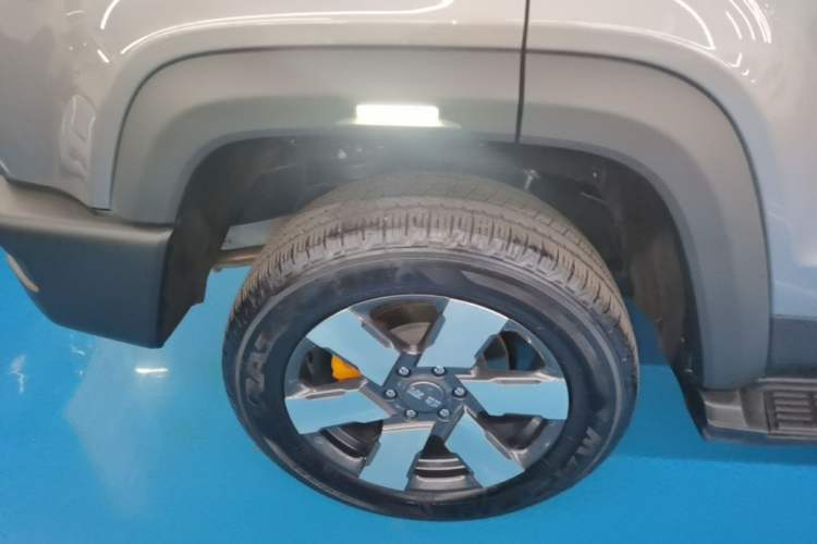 Used BAIC Off-Road BJ40 Electric Drive 2025 Standard Edition Right Rear Wheel Hub