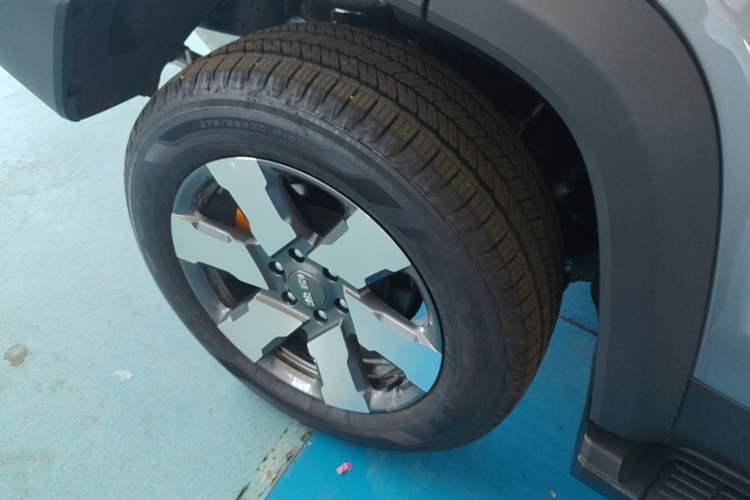 Used BAIC Off-Road BJ40 Electric Drive 2025 Standard Edition Right Rear Wheel Hub