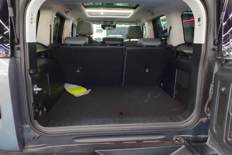 Used BAIC Off-Road BJ40 Electric Drive 2025 Standard Edition Trunk
