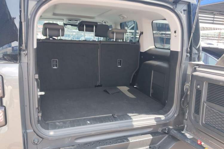Used BAIC Off-Road BJ40 Electric Drive 2025 Advanced Edition Trunk