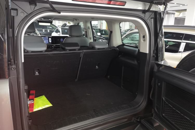 Used BAIC Off-Road BJ40 Electric Drive 2025 Advanced Edition Trunk