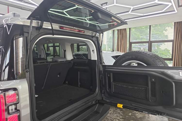 Used BAIC Off-Road BJ40 Electric Drive 2025 Advanced Edition Trunk