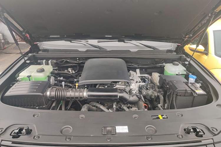 Used BAIC Off-Road BJ40 Electric Drive 2025 Model Yuanjing Smart Travel Edition Engine Bay