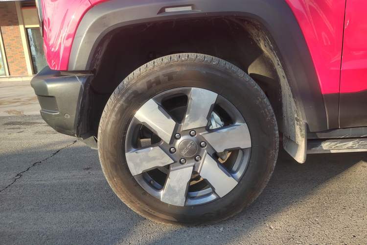 Used BAIC Off-Road BJ40 Electric Drive 2025 Advanced Edition Left Front Wheel Hub