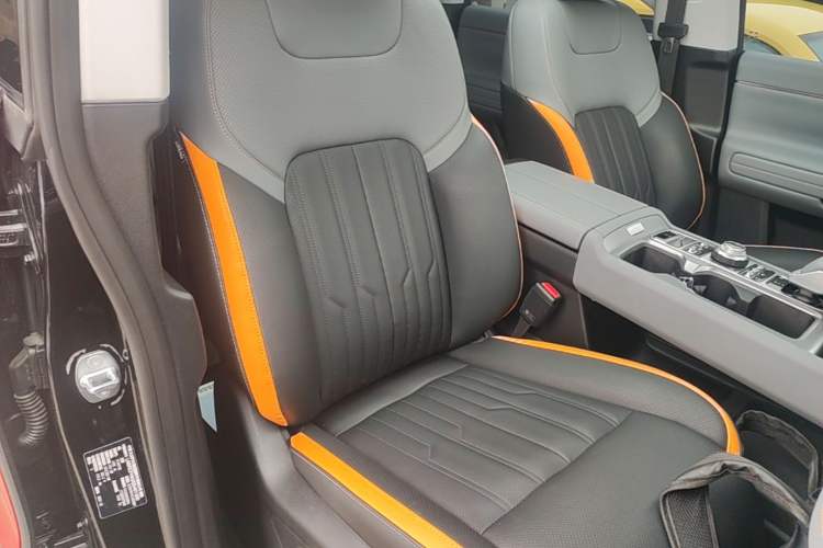 Used BAIC Off-Road BJ40 Electric Drive 2025 Model Yuanjing Smart Travel Edition Right Front Seat