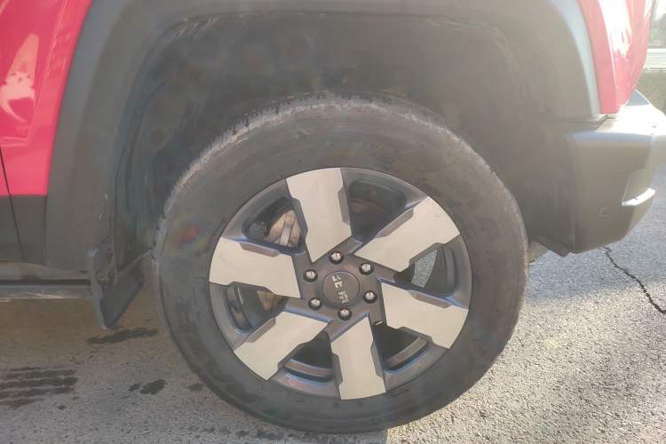 Used BAIC Off-Road BJ40 Electric Drive 2025 Advanced Edition Right Rear Wheel Hub