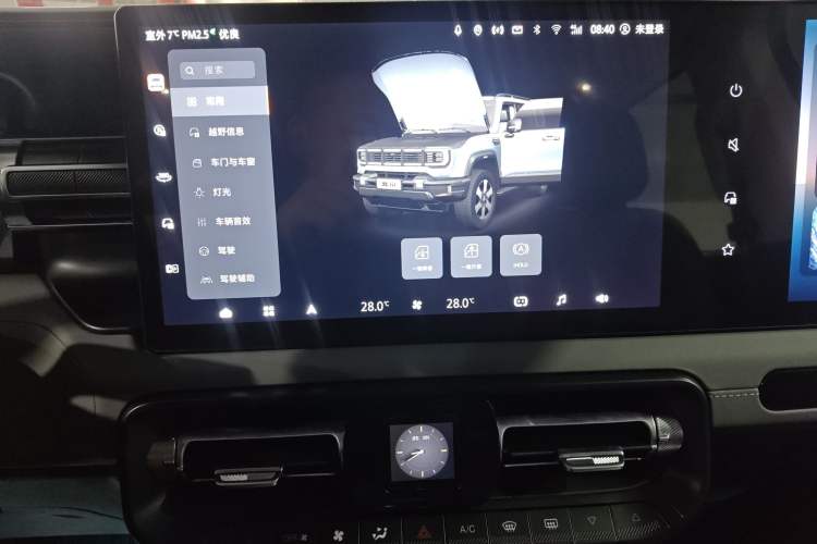 Used BAIC Off-Road BJ40 Electric Drive 2025 Advanced Edition Audio And AC Panel