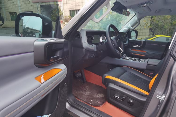 Used BAIC Off-Road BJ40 Electric Drive 2025 Advanced Edition Driver Seat