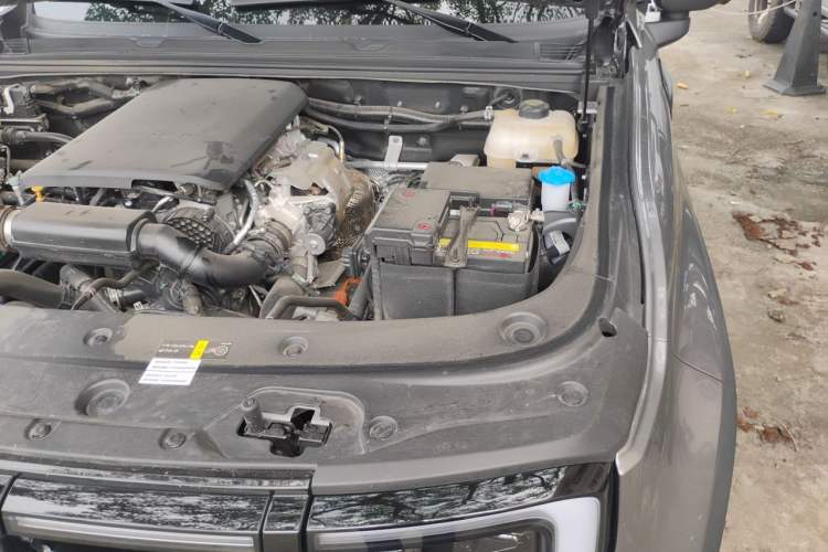 Used BAIC Off-Road BJ40 Electric Drive 2025 Advanced Edition Engine Bay Left