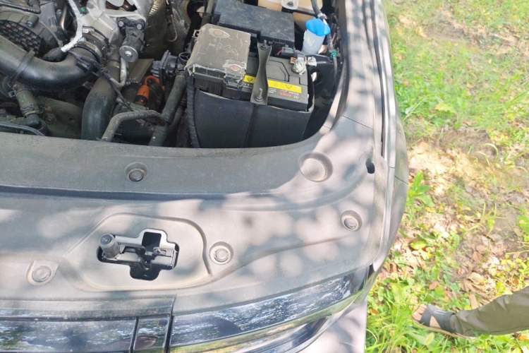 Used BAIC Off-Road BJ40 Electric Drive 2025 Advanced Edition Engine Bay Left