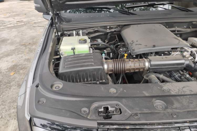 Used BAIC Off-Road BJ40 Electric Drive 2025 Advanced Edition Engine Bay Right