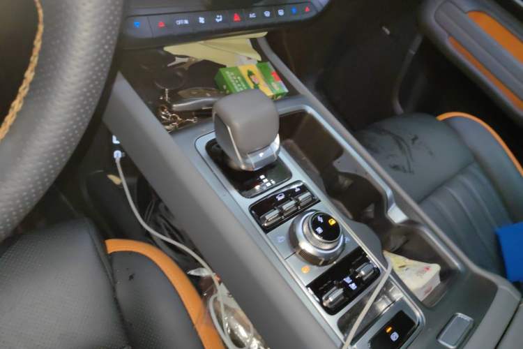 Used BAIC Off-Road BJ40 Electric Drive 2025 Advanced Edition Gear Lever