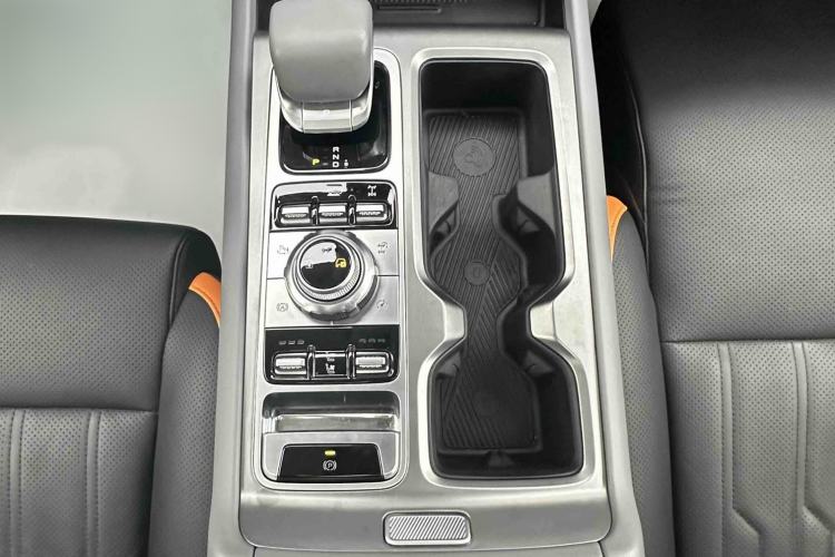 Used BAIC Off-Road BJ40 Electric Drive 2025 Advanced Edition Interior 9
