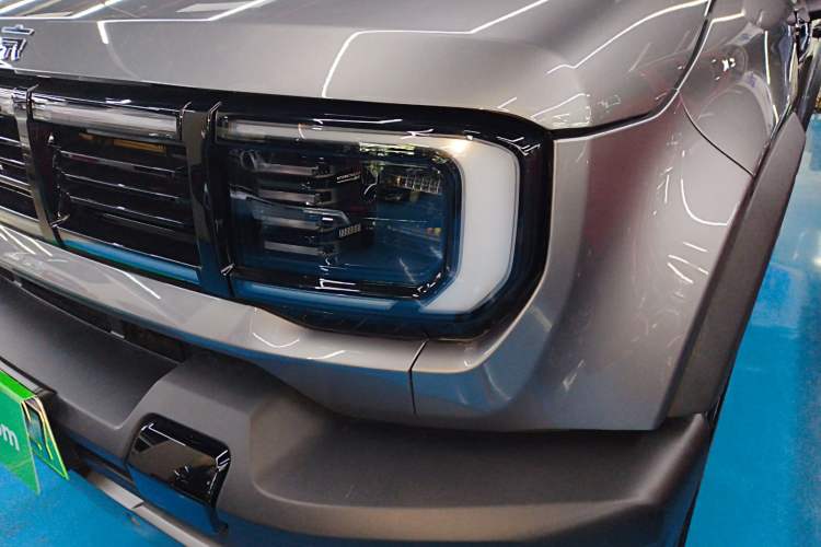 Used BAIC Off-Road BJ40 Electric Drive 2025 Advanced Edition Left Front Headlight