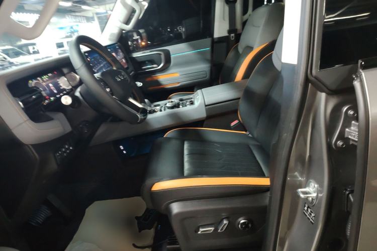 Used BAIC Off-Road BJ40 Electric Drive 2025 Advanced Edition Left Front Seat