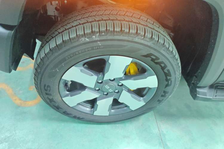 Used BAIC Off-Road BJ40 Electric Drive 2025 Standard Edition Left Front Wheel Hub