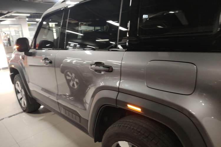 Used BAIC Off-Road BJ40 Electric Drive 2025 Advanced Edition Left Side
