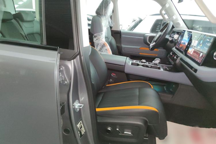 Used BAIC Off-Road BJ40 Electric Drive 2025 Advanced Edition Right Front Seat