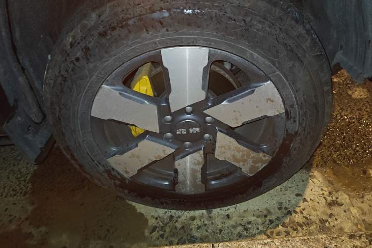 Used BAIC Off-Road BJ40 Electric Drive 2025 Advanced Edition Right Front Wheel Hub
