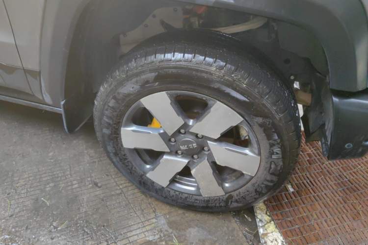 Used BAIC Off-Road BJ40 Electric Drive 2025 Advanced Edition Right Front Wheel Hub