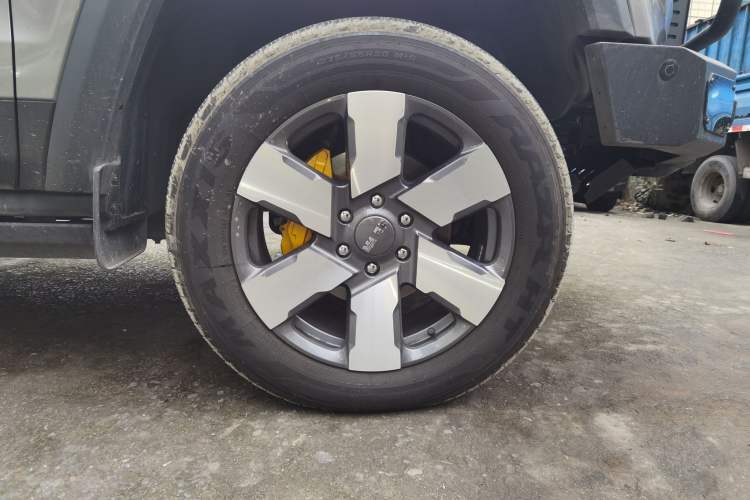Used BAIC Off-Road BJ40 Electric Drive 2025 Advanced Edition Right Front Wheel Hub