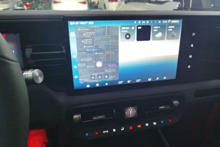 Used BAIC Off-Road BJ40 Electric Drive 2025 Advanced Edition Audio And AC Panel