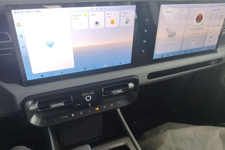 Used BAIC Off-Road BJ40 Electric Drive 2025 Advanced Edition Audio And AC Panel