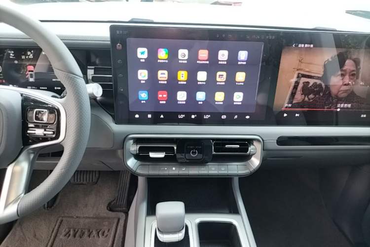 Used BAIC Off-Road BJ40 Electric Drive 2025 Standard Version I Audio And AC Panel