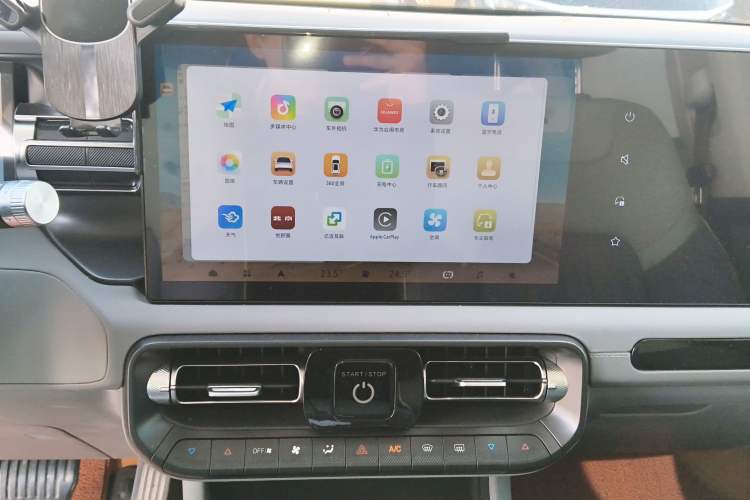 Used BAIC Off-Road BJ40 Electric Drive 2025 Standard Edition Audio And AC Panel