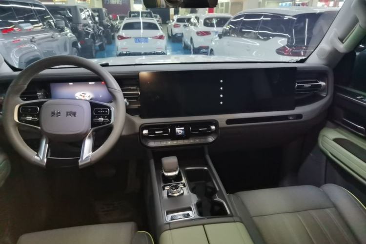 Used BAIC Off-Road BJ40 Electric Drive 2025 Advanced Edition Center Console