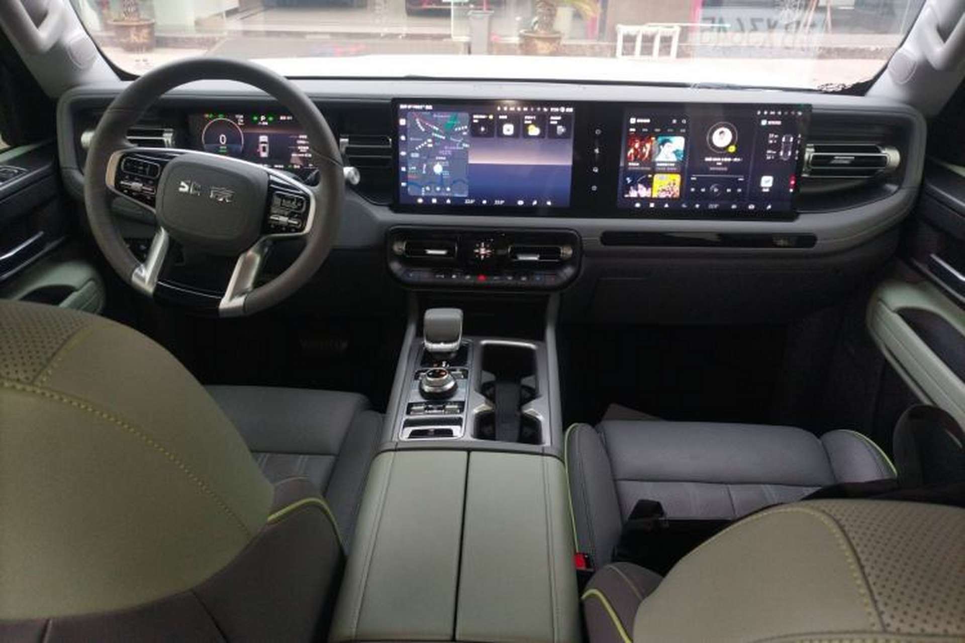 Used BAIC Off-Road BJ40 Electric Drive 2025 Advanced Edition Center Console