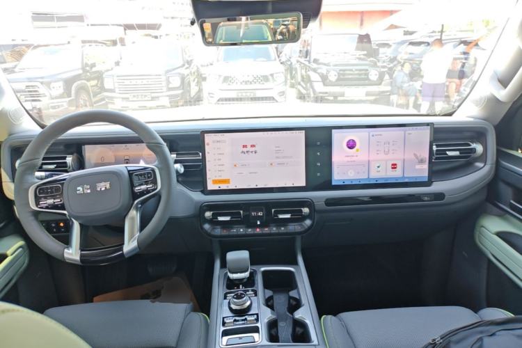 Used BAIC Off-Road BJ40 Electric Drive 2025 Advanced Edition Center Console