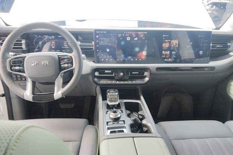 Used BAIC Off-Road BJ40 Electric Drive 2025 Advanced Edition Center Console