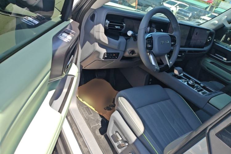 Used BAIC Off-Road BJ40 Electric Drive 2025 Advanced Edition Driver Seat