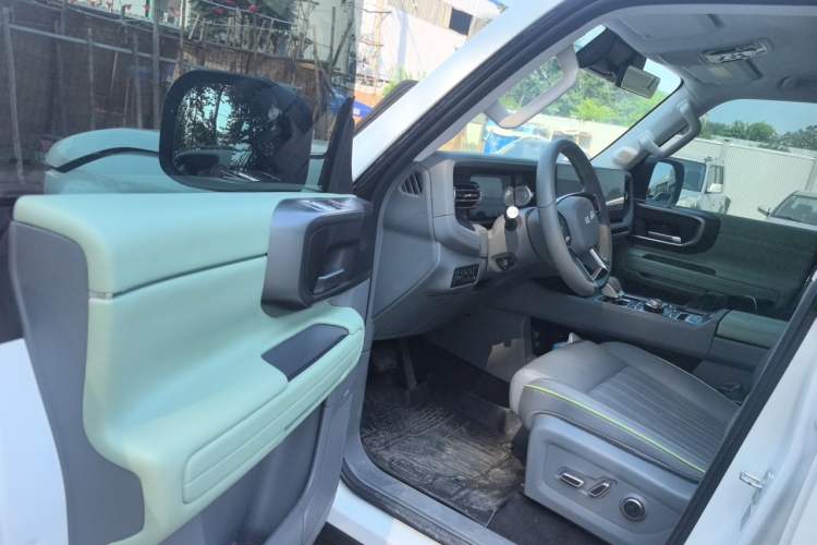 Used BAIC Off-Road BJ40 Electric Drive 2025 Advanced Edition Driver Seat