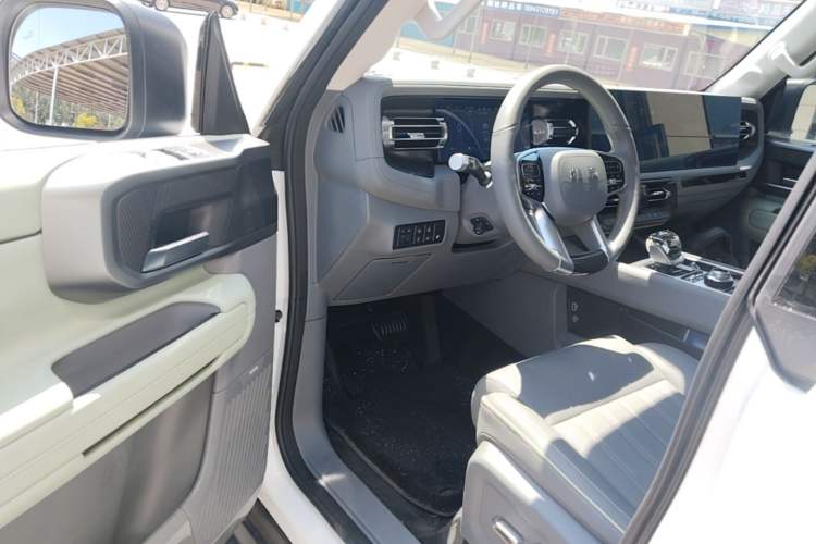Used BAIC Off-Road BJ40 Electric Drive 2025 Advanced Edition Driver Seat