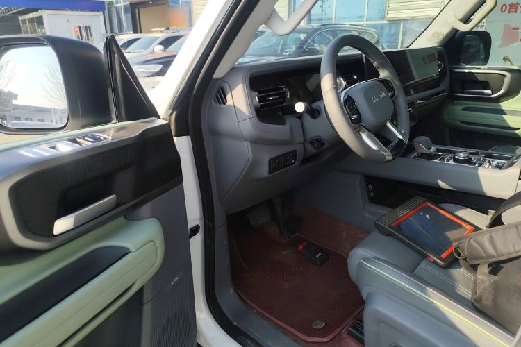 Used BAIC Off-Road BJ40 Electric Drive 2025 Advanced Edition Driver Seat