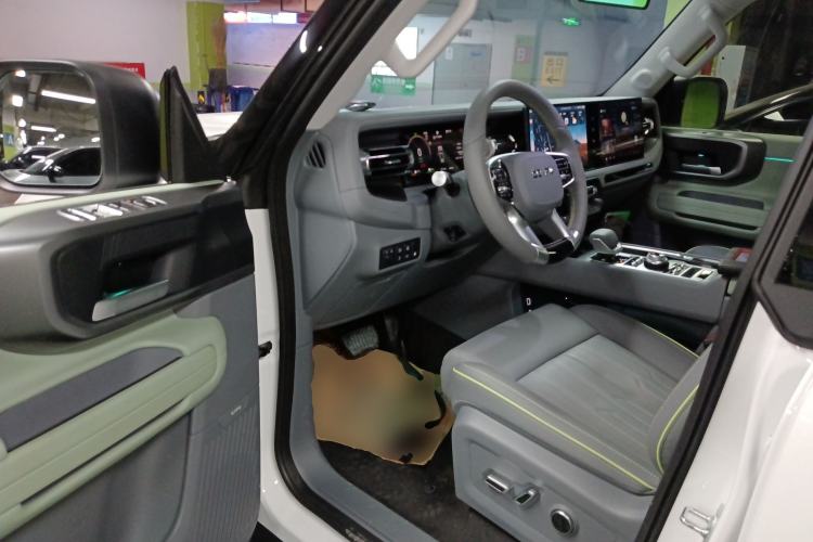 Used BAIC Off-Road BJ40 Electric Drive 2025 Advanced Edition Driver Seat